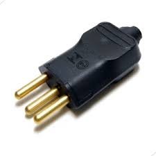 Plugue Desmontavel 2p+t 180º De 20a Com Prensa Cabos - Preto